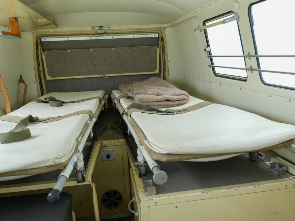 Bild 33/37 von Volkswagen T1 Kastenwagen (1966)