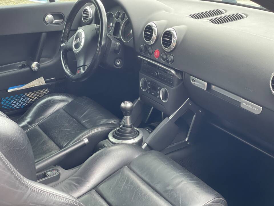 Image 3/5 of Audi TT 1.8 T quattro (2000)