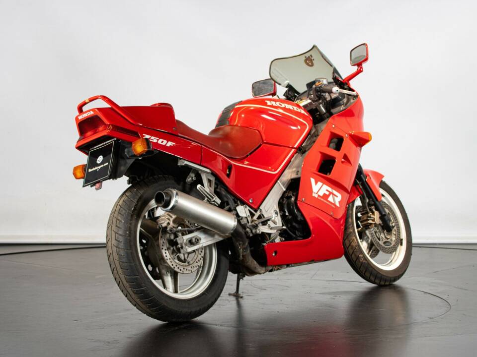 Imagen 6/50 de Honda VFR 750R RC 30 (1988)
