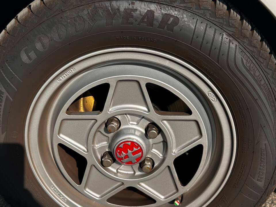 Afbeelding 18/19 van Alfa Romeo 1750 Spider (1969)