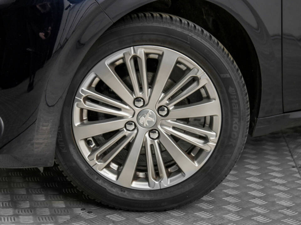 Image 4/50 of Peugeot 208 1.2 PureTech 82 (2019)