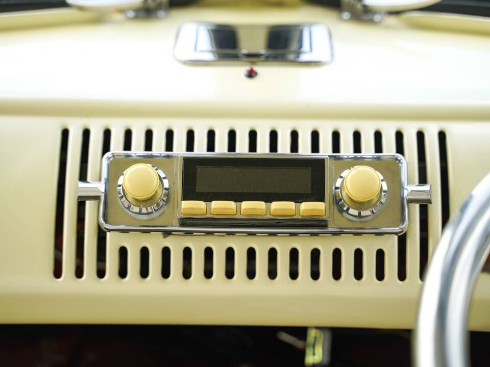 Image 46/50 of Volkswagen T1 Kombi (1964)