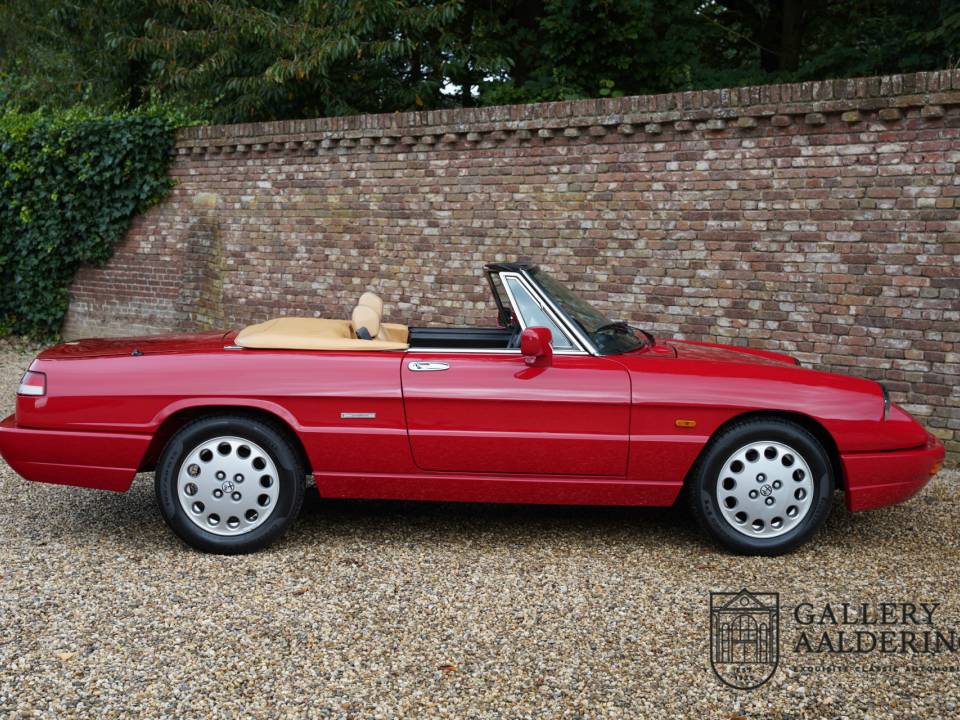 Image 40/50 de Alfa Romeo 2.0 Spider (1991)