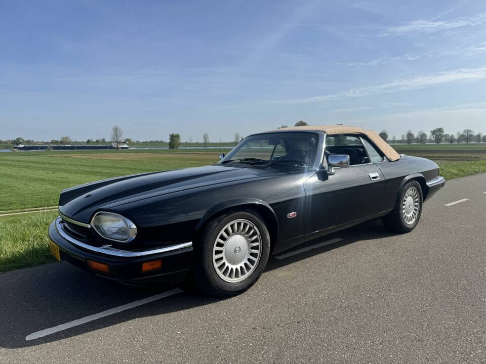 Image 4/8 of Jaguar XJS 4.0 (1995)