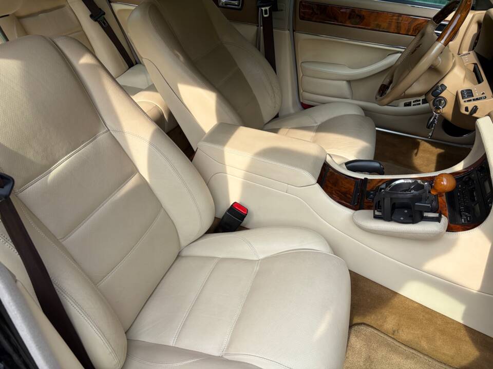 Bild 20/57 von Jaguar XJR 4.0 Supercharged (1997)