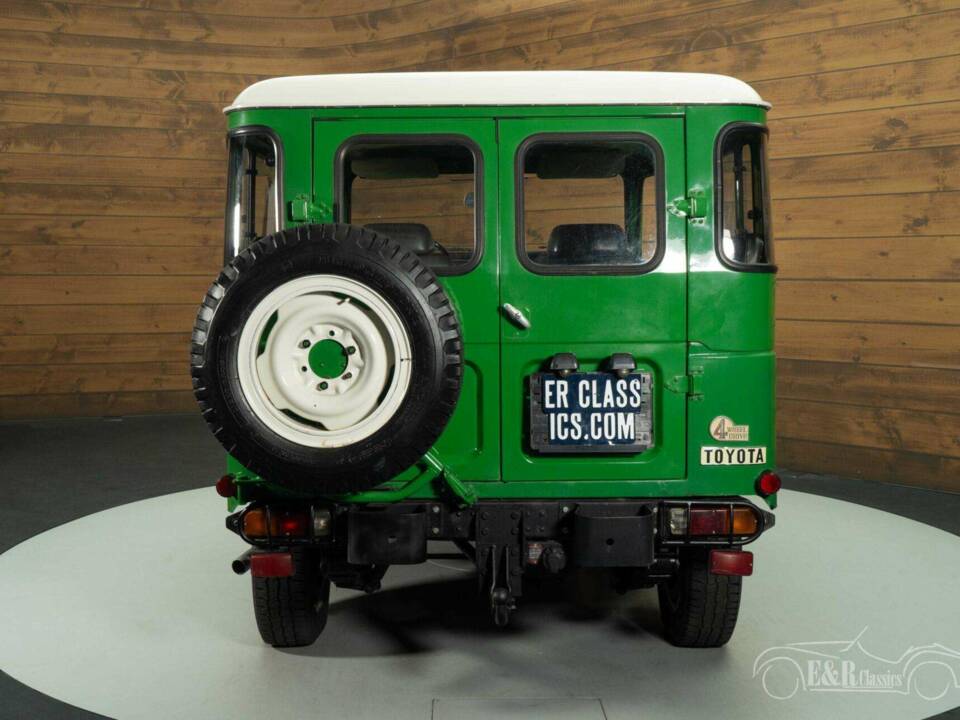 Image 14/19 of Toyota Land Cruiser BJ 42 (1983)