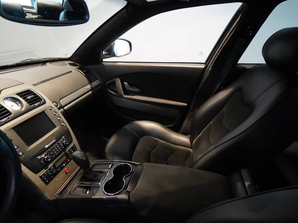 Image 8/23 of Maserati Quattroporte Sport GT S 4.7 (2012)