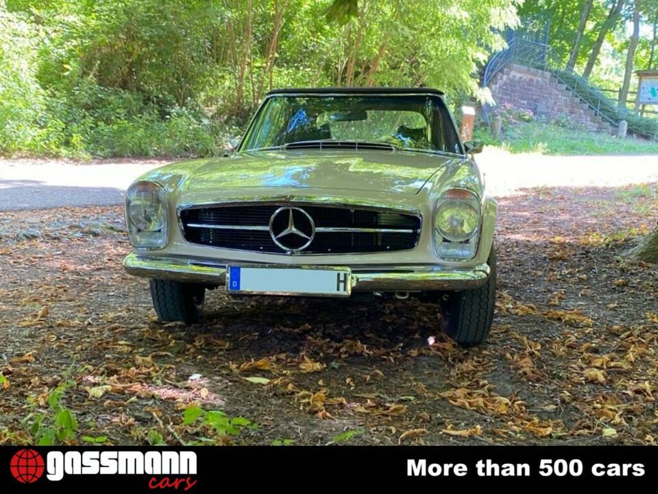 Image 4/15 of Mercedes-Benz 280 SL (1969)