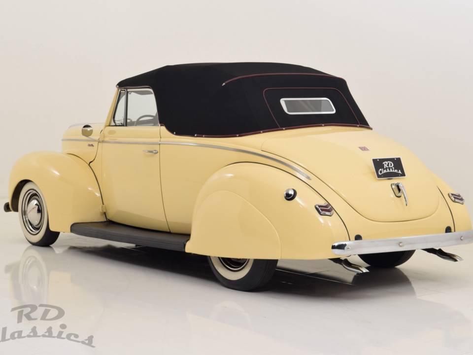 Image 28/50 of Ford Deluxe Coupé Convertible (1940)