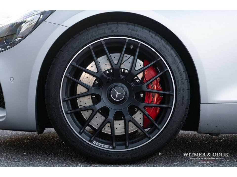 Image 25/43 of Mercedes-Benz C 63 S AMG (2015)