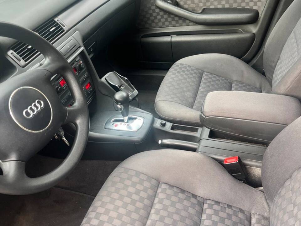 Afbeelding 6/7 van Audi A6 2.5 TDI allroad quattro (2003)