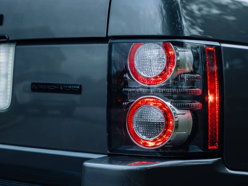 Image 21/45 de Land Rover Range Rover V8 Supercharged (2006)