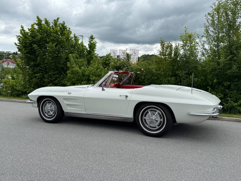 Image 10/52 of Chevrolet Corvette Sting Ray Convertible (1963)