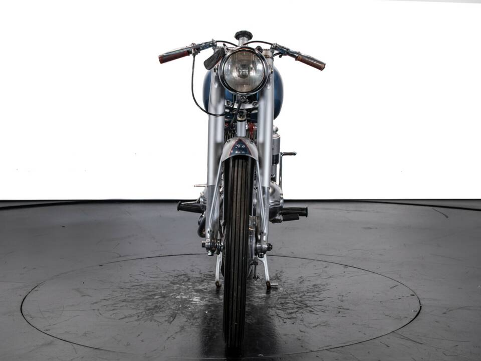 Image 3/25 of Beta 160 Sport (1953)