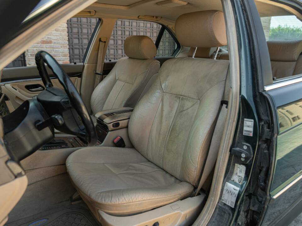 Imagen 24/50 de BMW 725tds (1997)