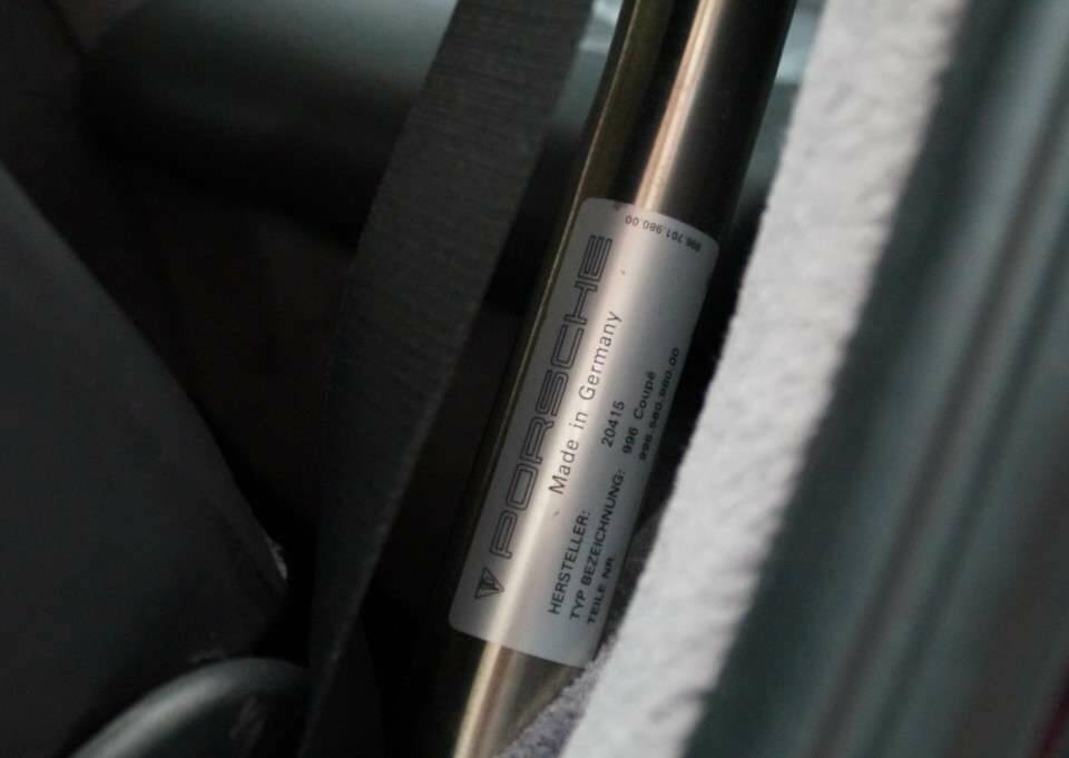 Bild 42/50 von Porsche 911 Carrera (1999)