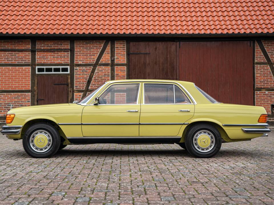 Afbeelding 11/75 van Mercedes-Benz 280 SE (1976)