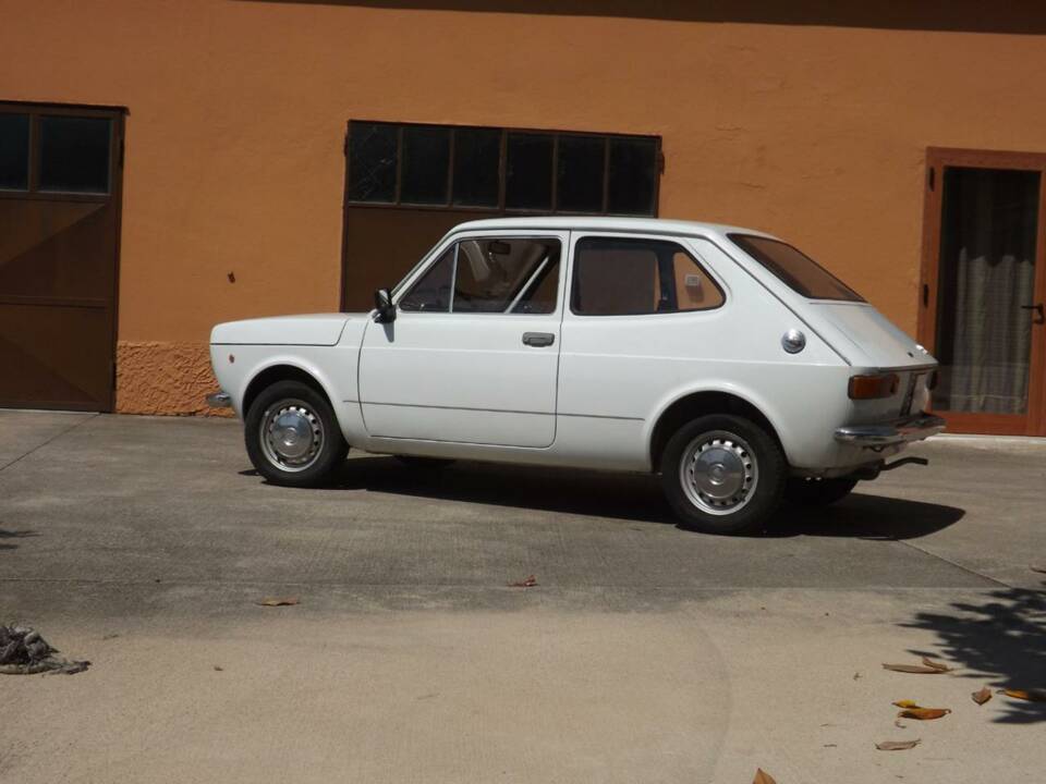 Image 11/50 de FIAT 127 (1972)