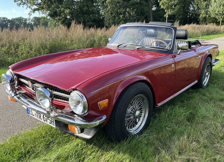 Image 1/8 of Triumph TR 6 (1976)