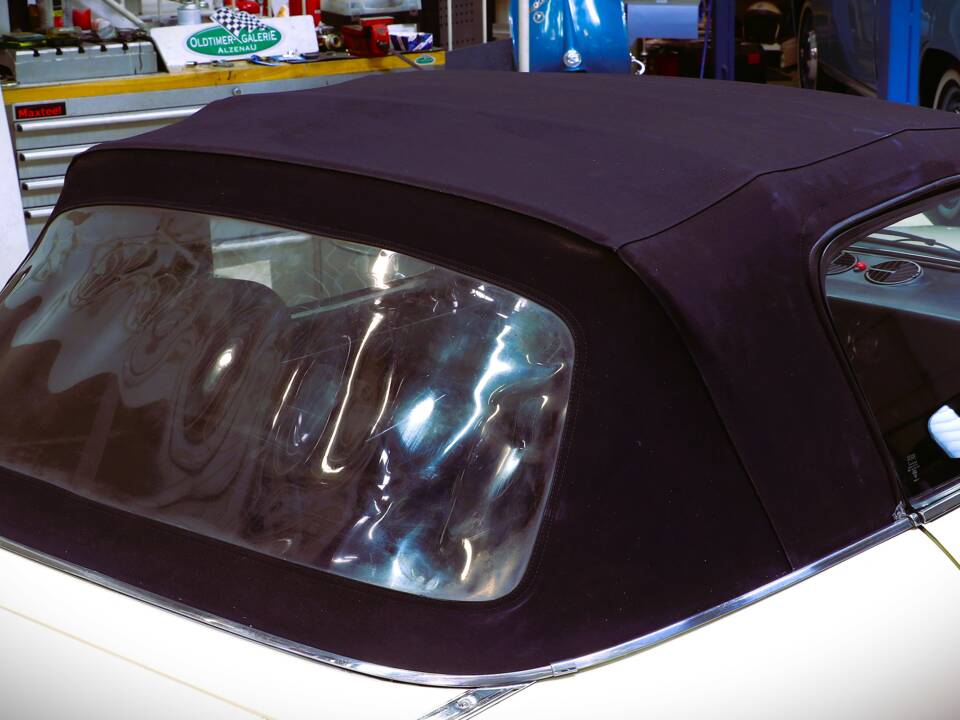 Image 23/25 of Alfa Romeo 2000 Spider Veloce (1982)
