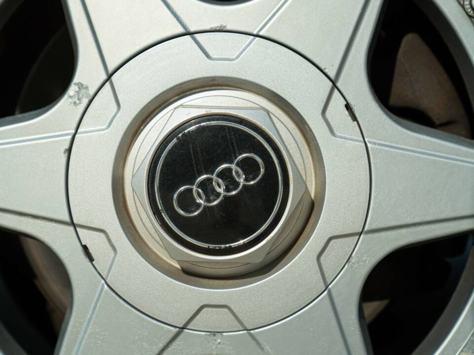 Image 24/50 of Audi 80 - 2.0E quattro (1992)