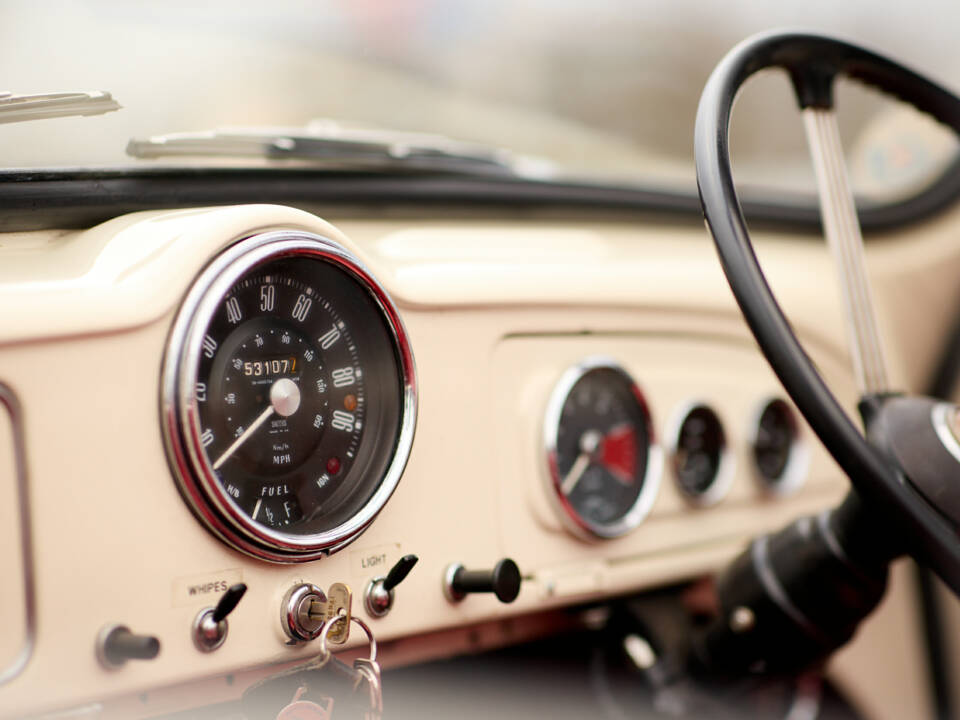 Bild 13/22 von Morris Minor 1000 (1958)
