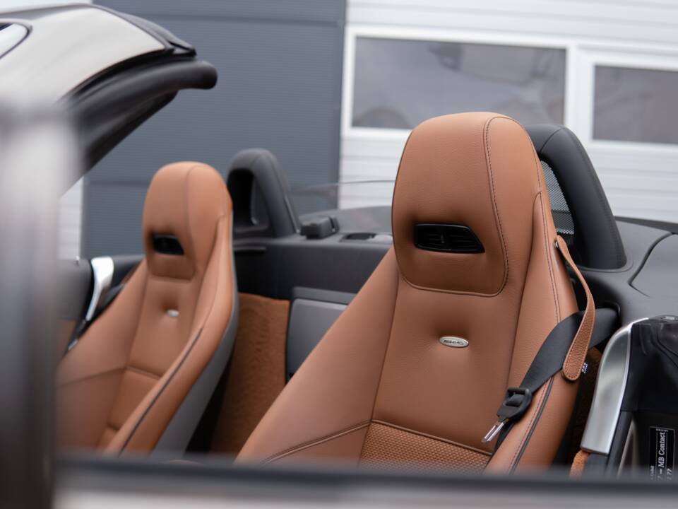Image 44/45 of Mercedes-Benz SLS AMG Roadster (2012)
