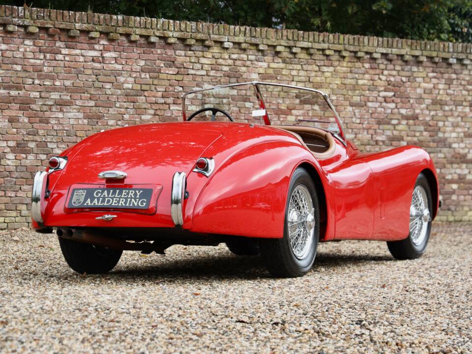 Image 6/50 of Jaguar XK 120 SE OTS (1954)