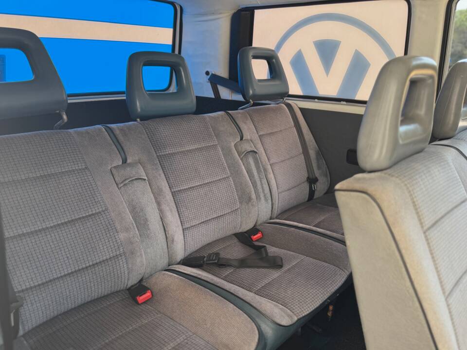 Bild 12/37 von Volkswagen T3 Caravelle 1.9 (1989)