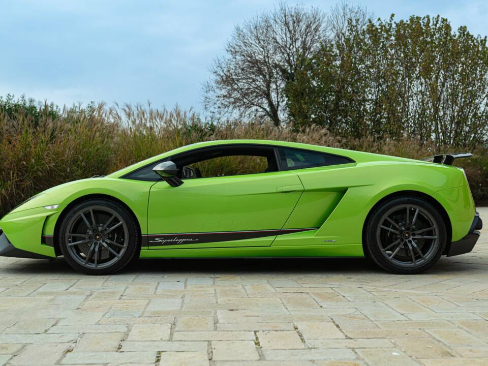 Image 5/50 of Lamborghini Gallardo LP 570-4 Superleggera (2011)