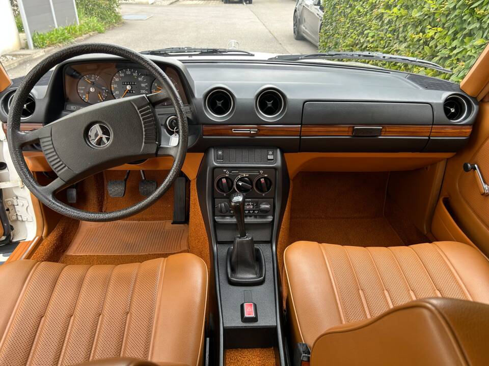 Bild 11/31 von Mercedes-Benz 280 (1978)