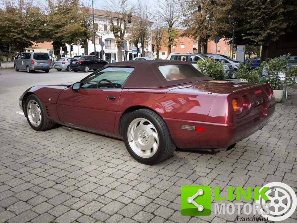 Image 4/10 of Chevrolet Corvette Convertible (1993)