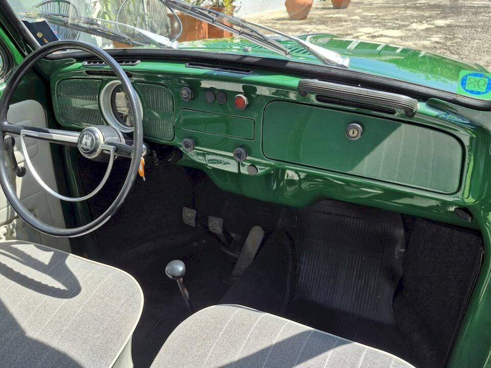 Image 43/54 de Volkswagen Käfer 1200 (1971)