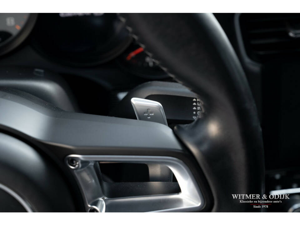 Image 24/38 of Porsche 911 Carrera 4S (2017)