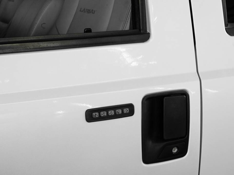 Image 35/41 de Ford F-350 Super Duty (2004)
