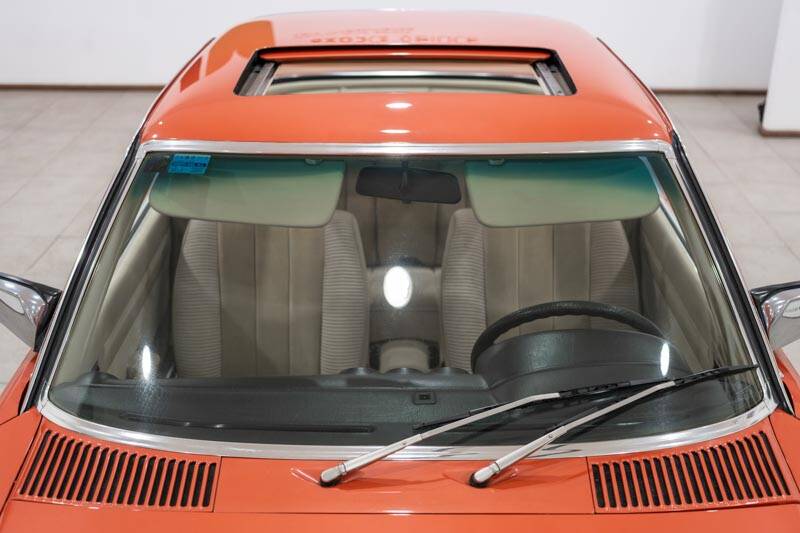 Image 13/89 of Mercedes-Benz 500 SLC (1980)