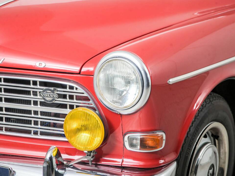 Image 22/50 of Volvo P 123 GT (1968)