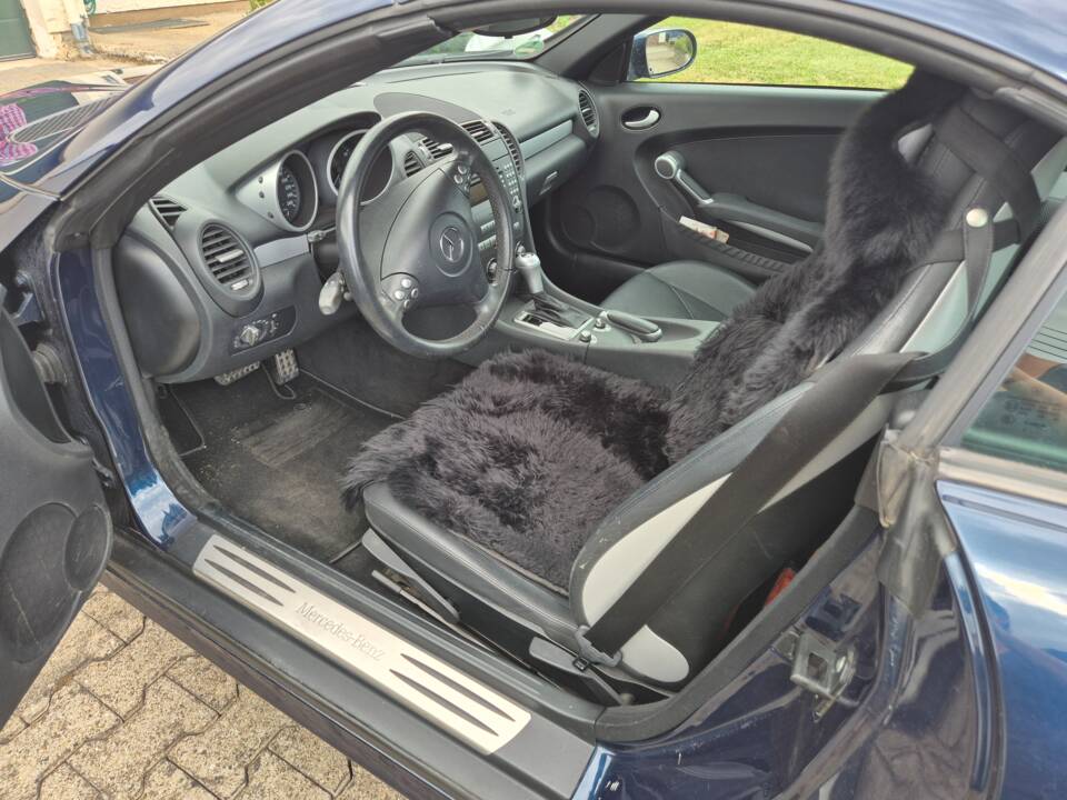Afbeelding 22/22 van Mercedes-Benz SLK 200 Kompressor (2006)