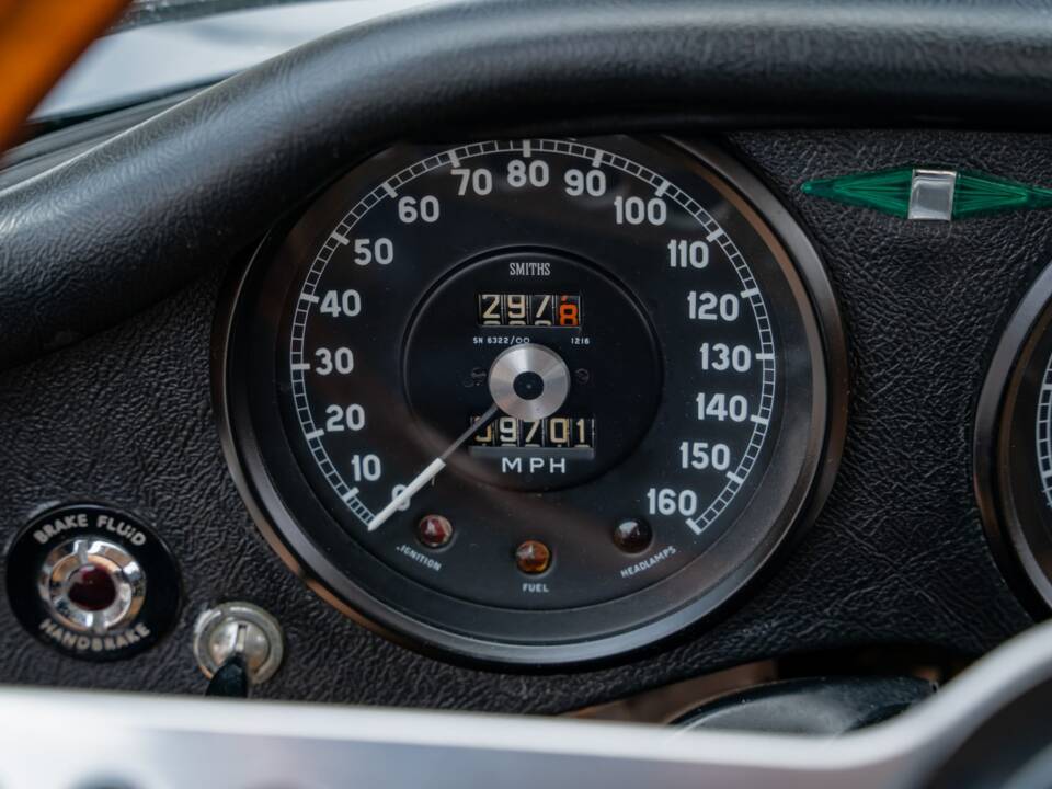 Immagine 22/38 di Jaguar E-Type 3.8 (1962)