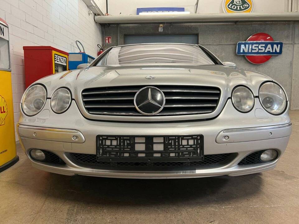 Image 3/18 de Mercedes-Benz CL 600 (2001)