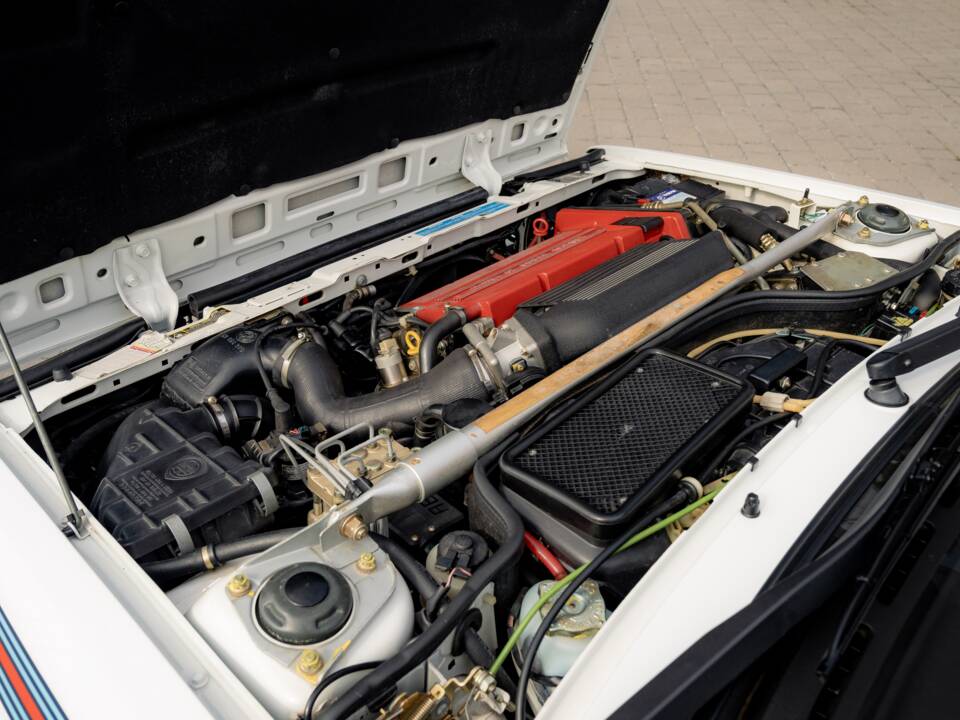 Imagen 48/96 de Lancia Delta HF Integrale Evoluzione I "Martini 5" (1992)