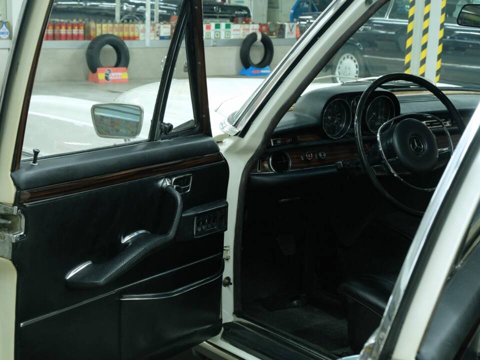 Afbeelding 23/70 van Mercedes-Benz 300 SEL (1968)