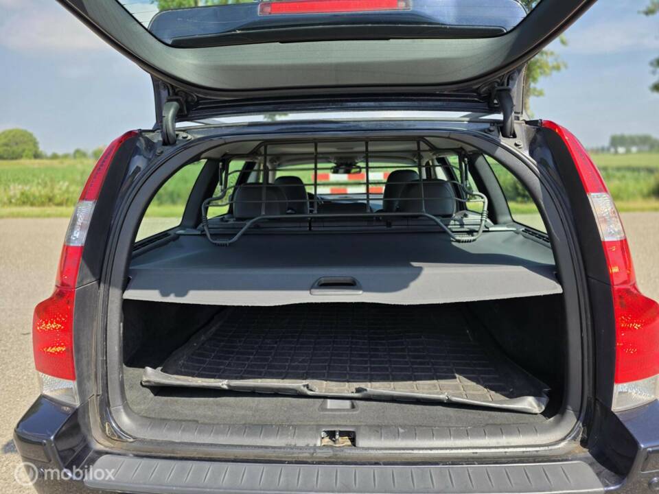 Image 17/29 de Volvo V 70 2.4 (2007)