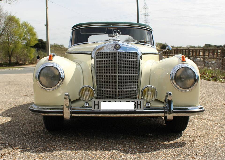 Image 3/8 of Mercedes-Benz 300 S Cabriolet A (1952)