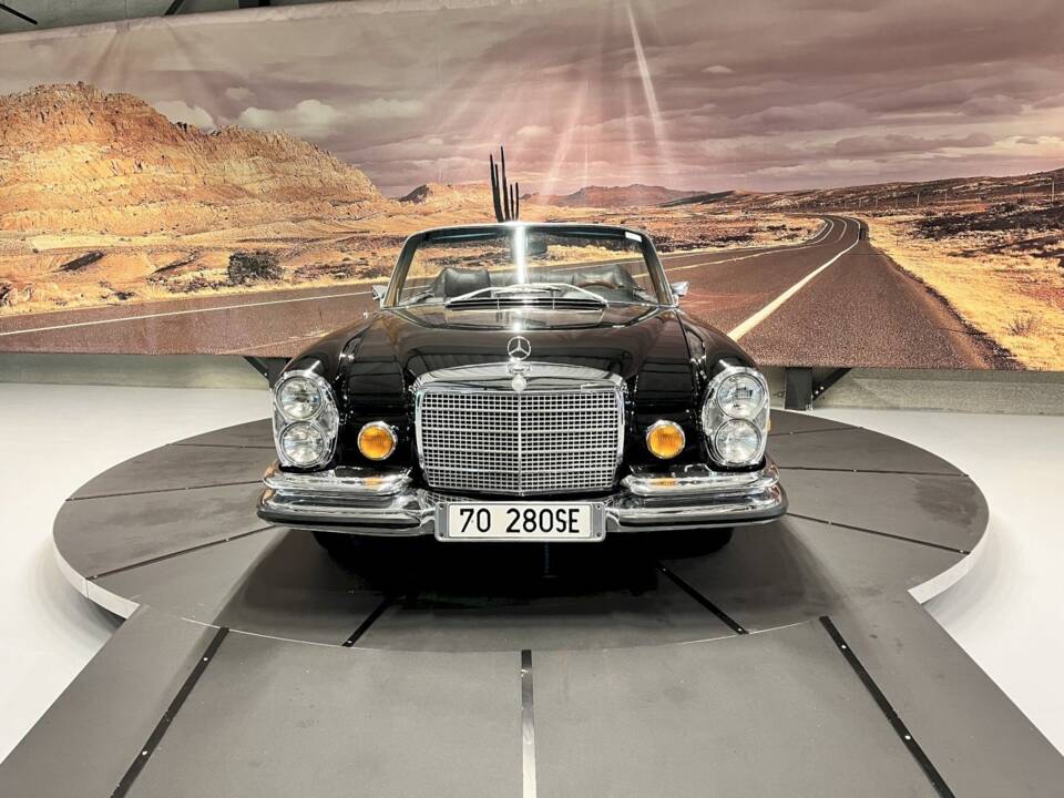 Image 1/37 de Mercedes-Benz 280 SE (1970)