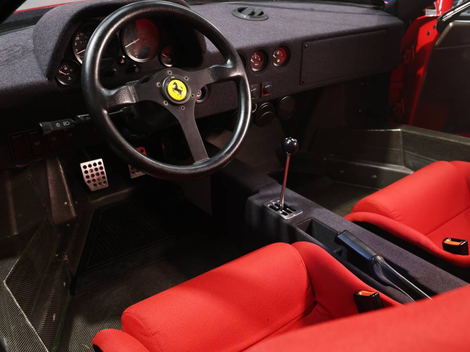 Image 9/13 of Ferrari F40 (1988)