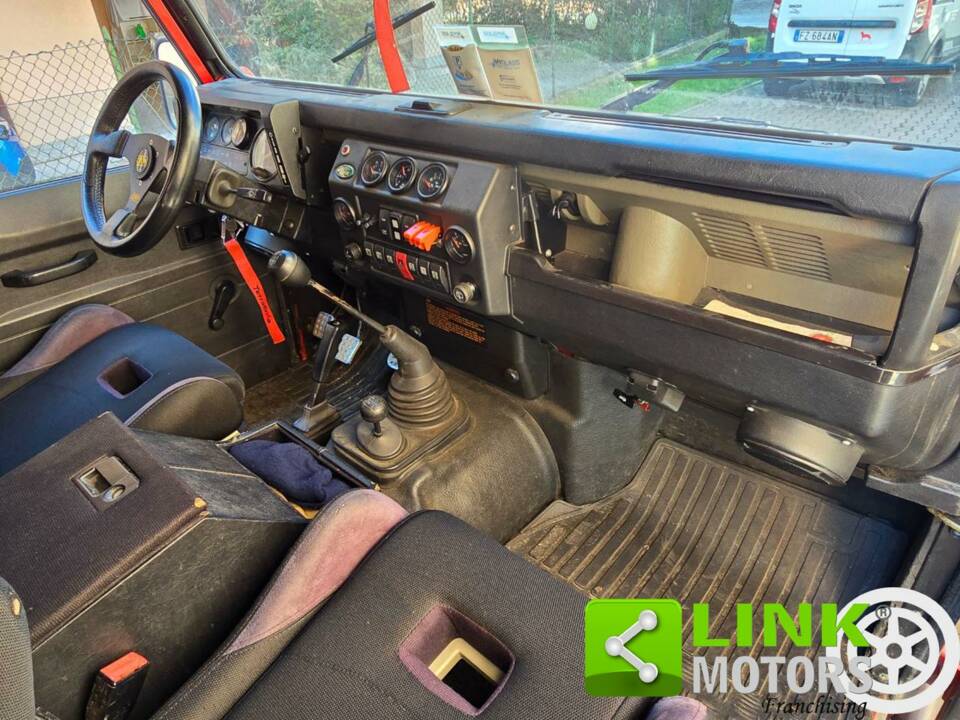 Bild 6/10 von Land Rover Defender 90 (1995)