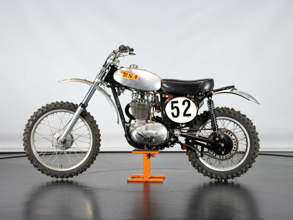 Bild 1/50 von BSA DUMMY (1974)