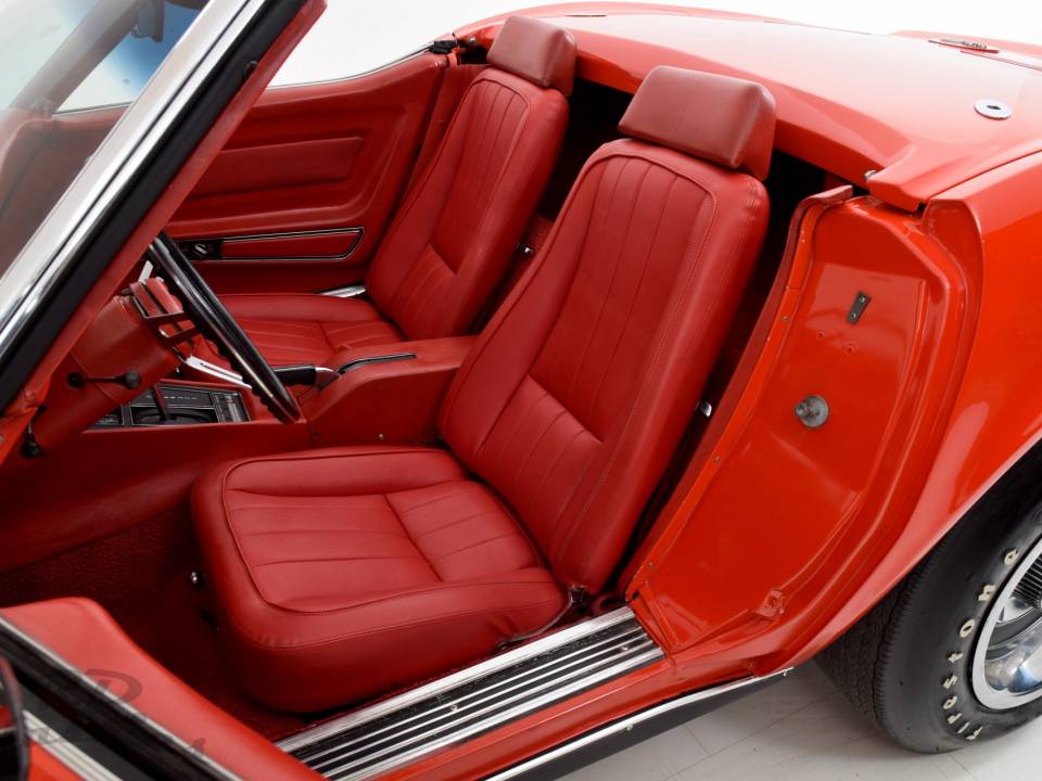 Image 21/42 of Chevrolet Corvette Stingray (1969)