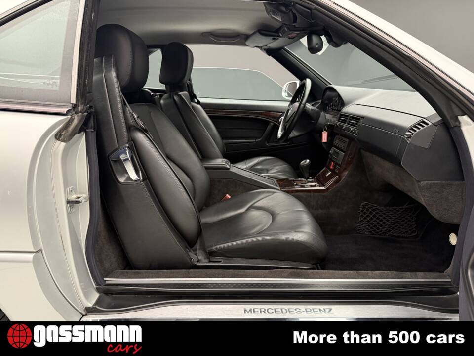 Image 13/15 de Mercedes-Benz SL 320 &quot;SL Edition&quot; (2000)